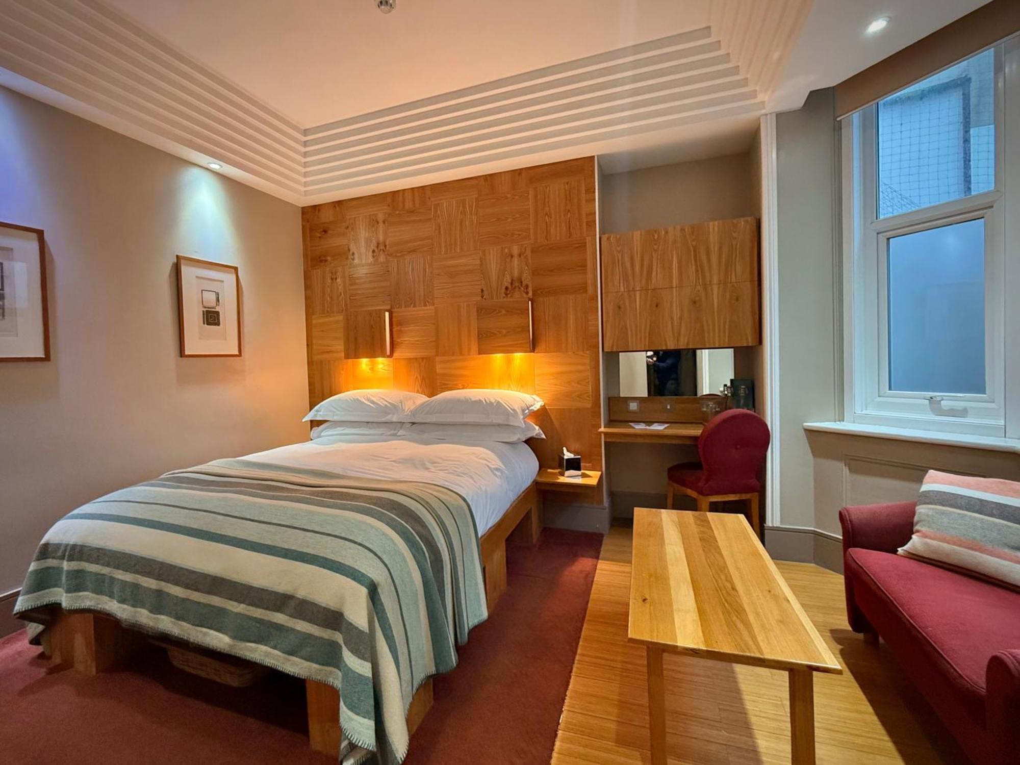 Hotel Drakes